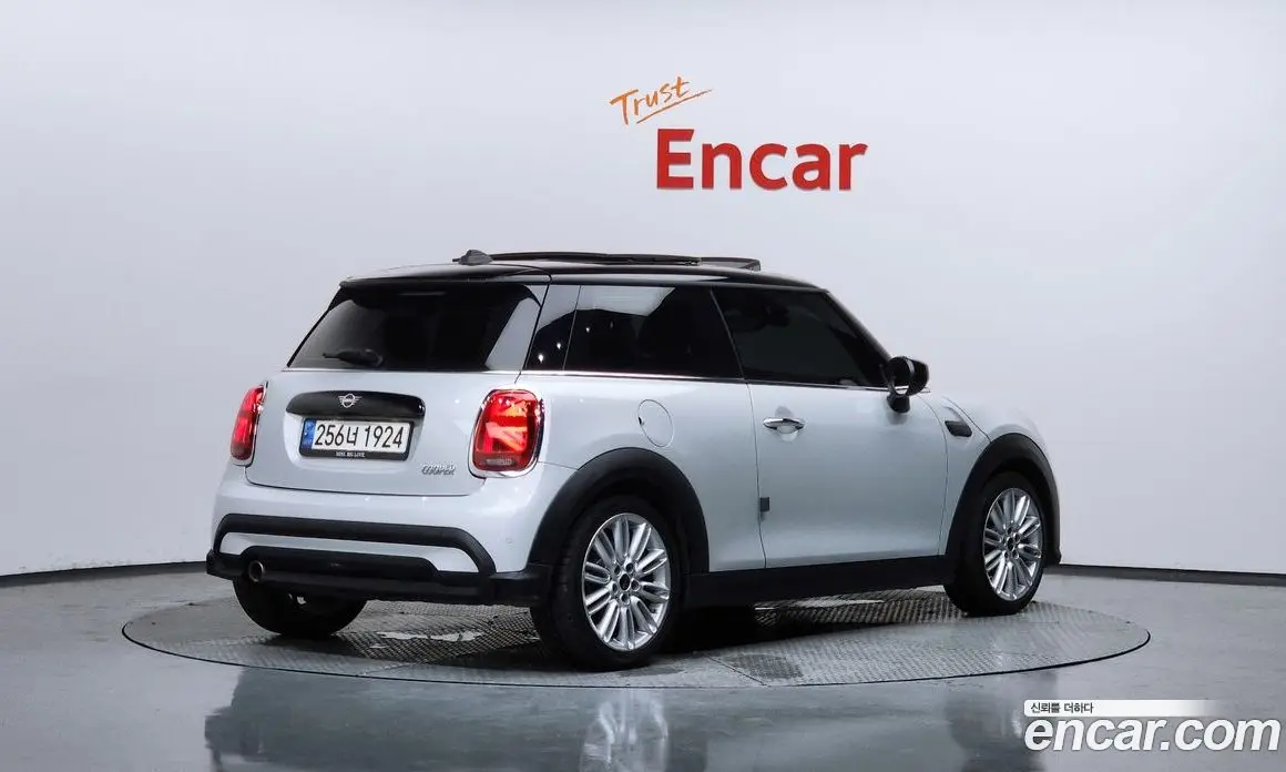 Mini Cooper 2021 1.5 автомат (гидро), фото 2