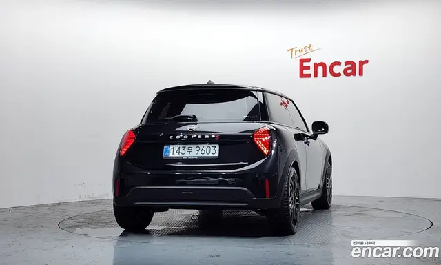 Mini Cooper 2025 2.0 автомат (гидро), миниатюра 4
