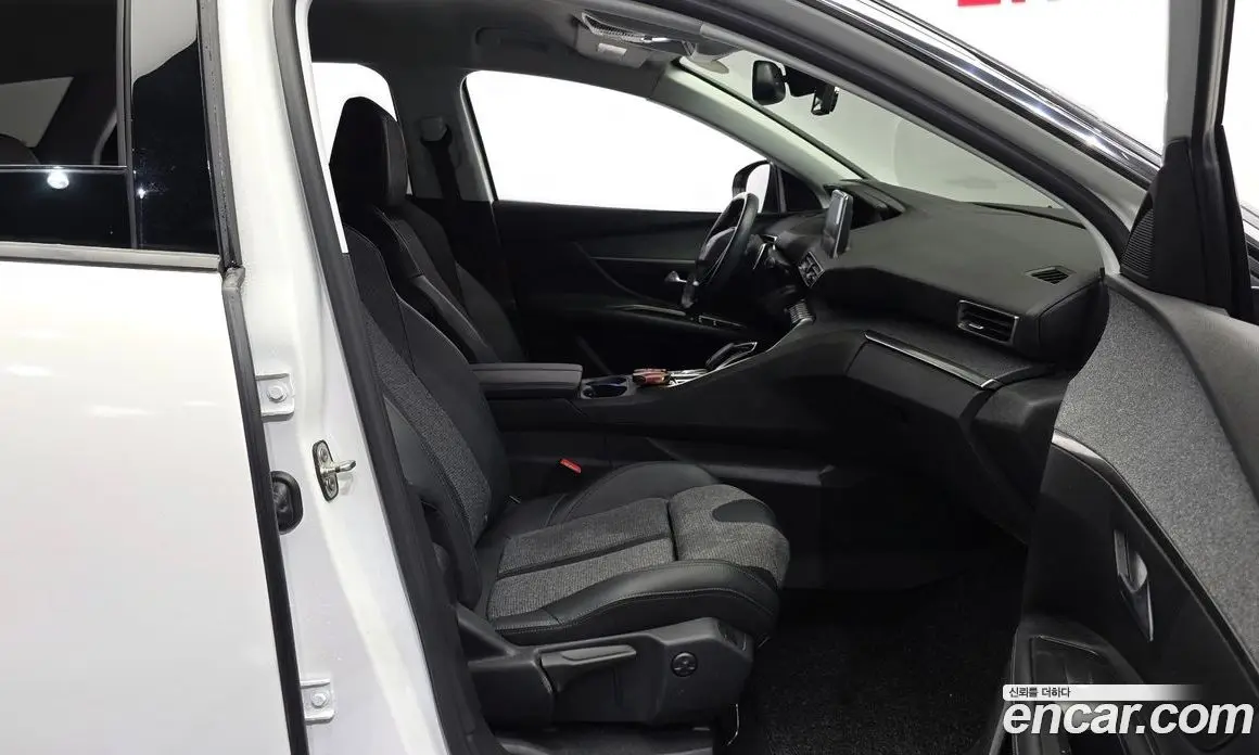 Peugeot 3008 2019 1.5 автомат (гидро), фото 18