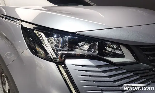 Peugeot 5008 2022 1.5 автомат (гидро), миниатюра 8