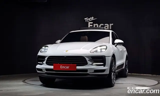 Porsche Macan 2021 2.0 автомат (гидро), миниатюра 3