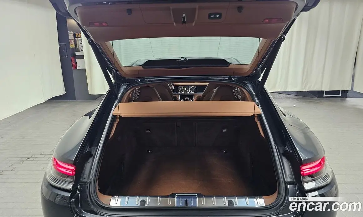 Porsche Panamera 2023 4.0 автомат (гидро), фото 22