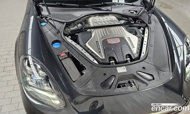 Porsche Panamera 2023 4.0 автомат (гидро), миниатюра 5