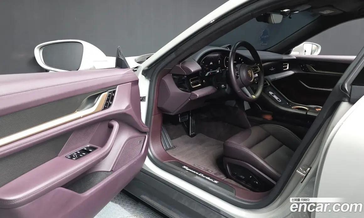 Porsche Taycan 2021 0.1 автомат (гидро), фото 13