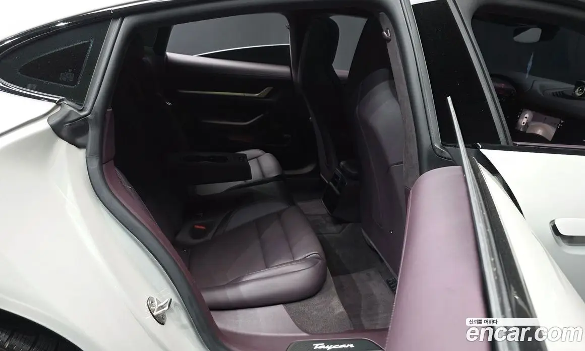 Porsche Taycan 2021 0.1 автомат (гидро), фото 18