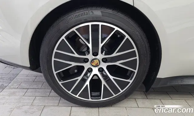 Porsche Taycan 2023 0.1 автомат (гидро), миниатюра 5