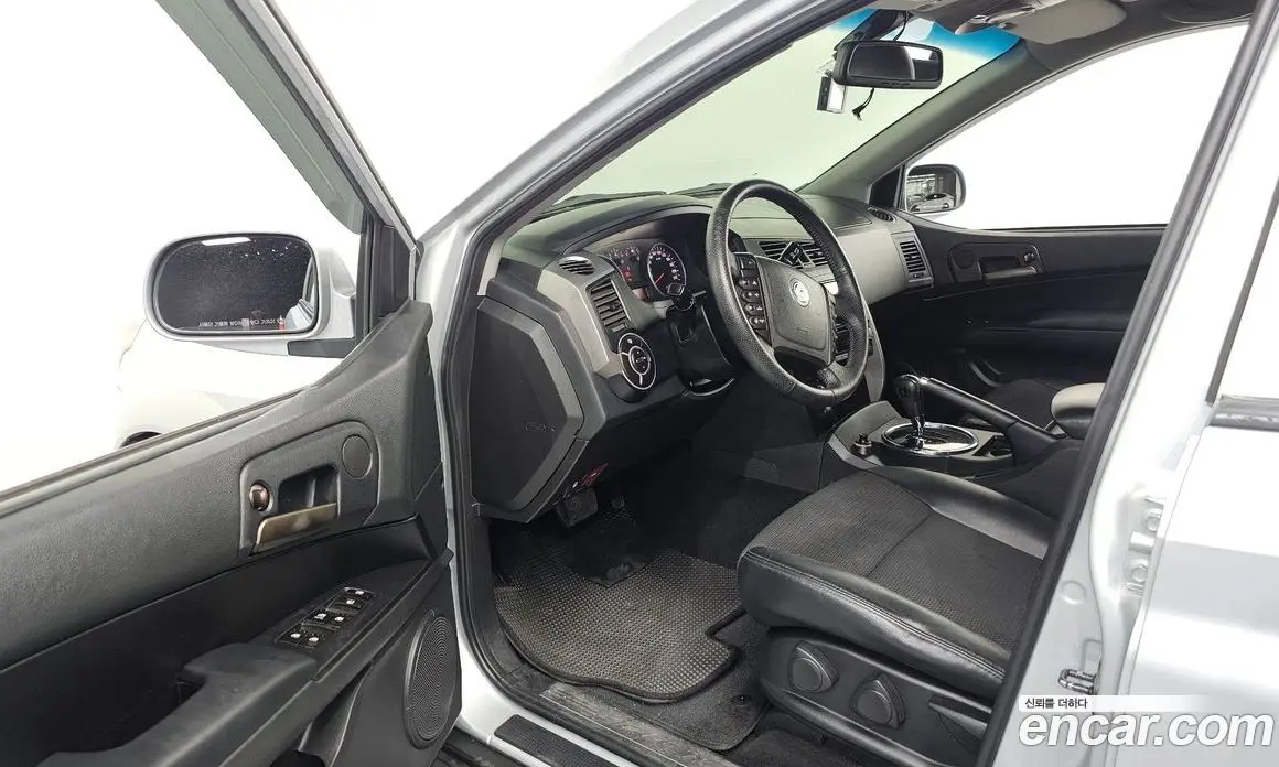 SsangYong Korando 2012 2.0 автомат (гидро), фото 10