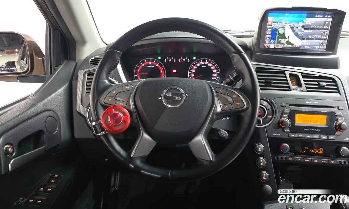 SsangYong Korando 2015 2.0 автомат (гидро), фото 17