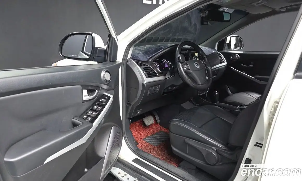 SsangYong Korando 2015 2.0 автомат (гидро), фото 13