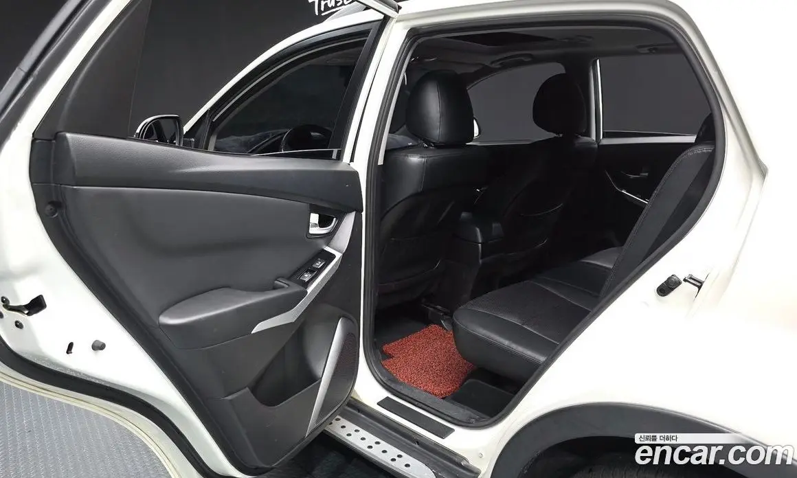 SsangYong Korando 2015 2.0 автомат (гидро), фото 16