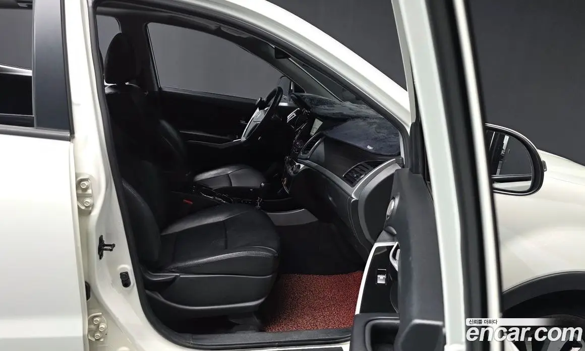 SsangYong Korando 2015 2.0 автомат (гидро), фото 17