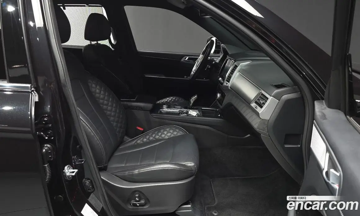 SsangYong Rexton 2022 2.2 автомат (гидро), фото 10 SsangYong Rexton 2022 2.2 автомат (гидро), фото 10