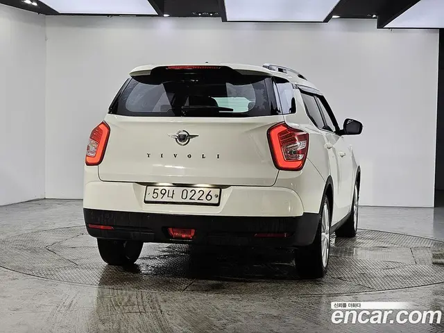 SsangYong TIBOLI 2016 1.6 автомат (гидро), миниатюра 3
