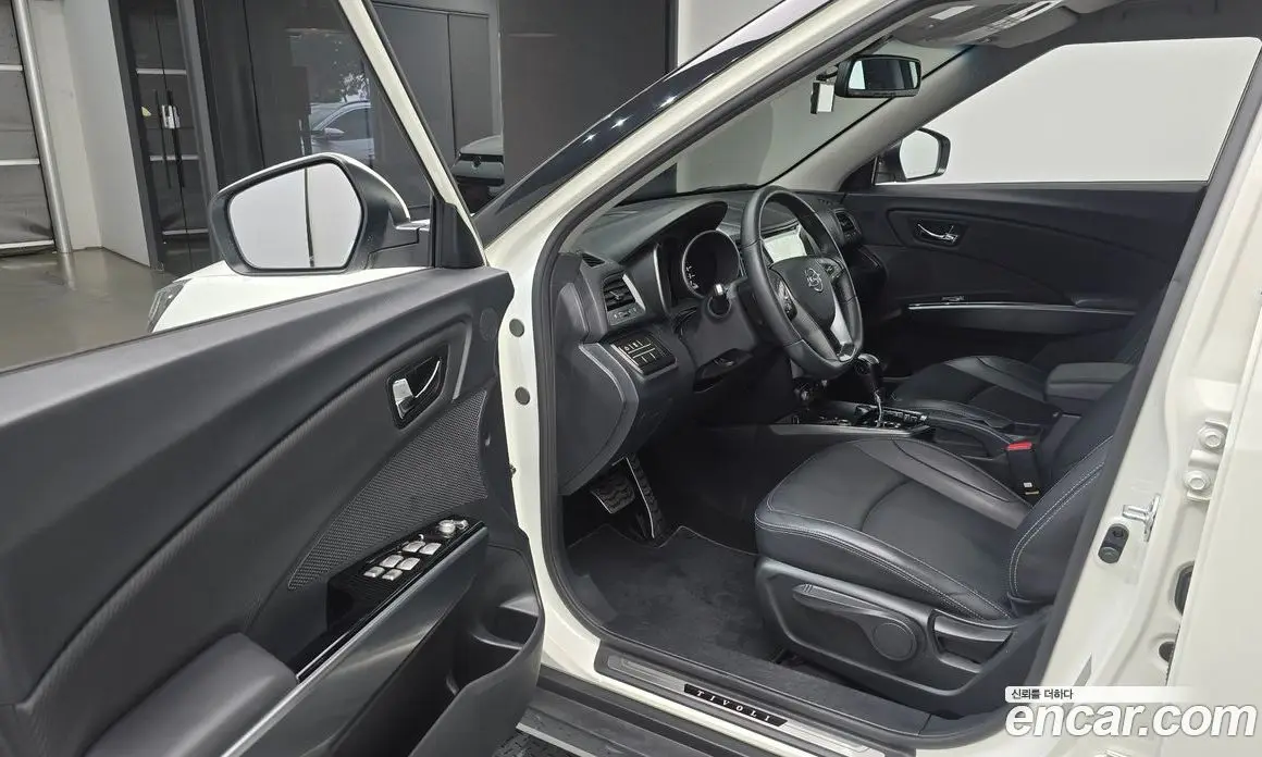 SsangYong TIBOLI 2018 1.6 автомат (гидро), фото 13