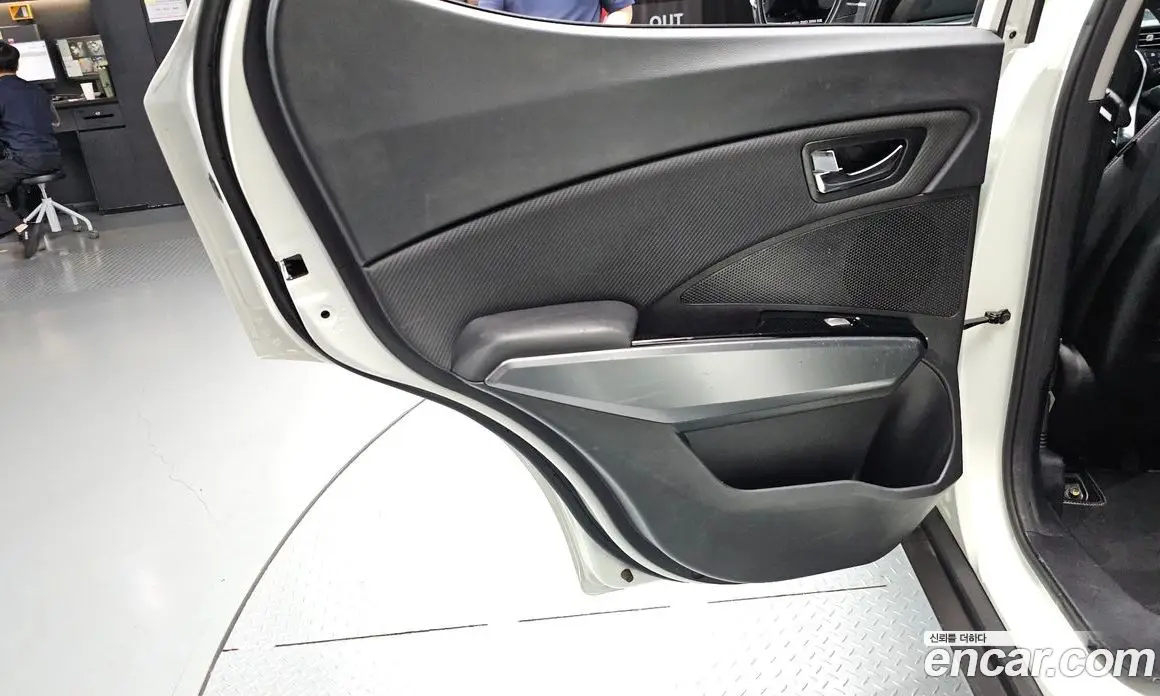 SsangYong TIBOLI 2018 1.6 автомат (гидро), фото 15