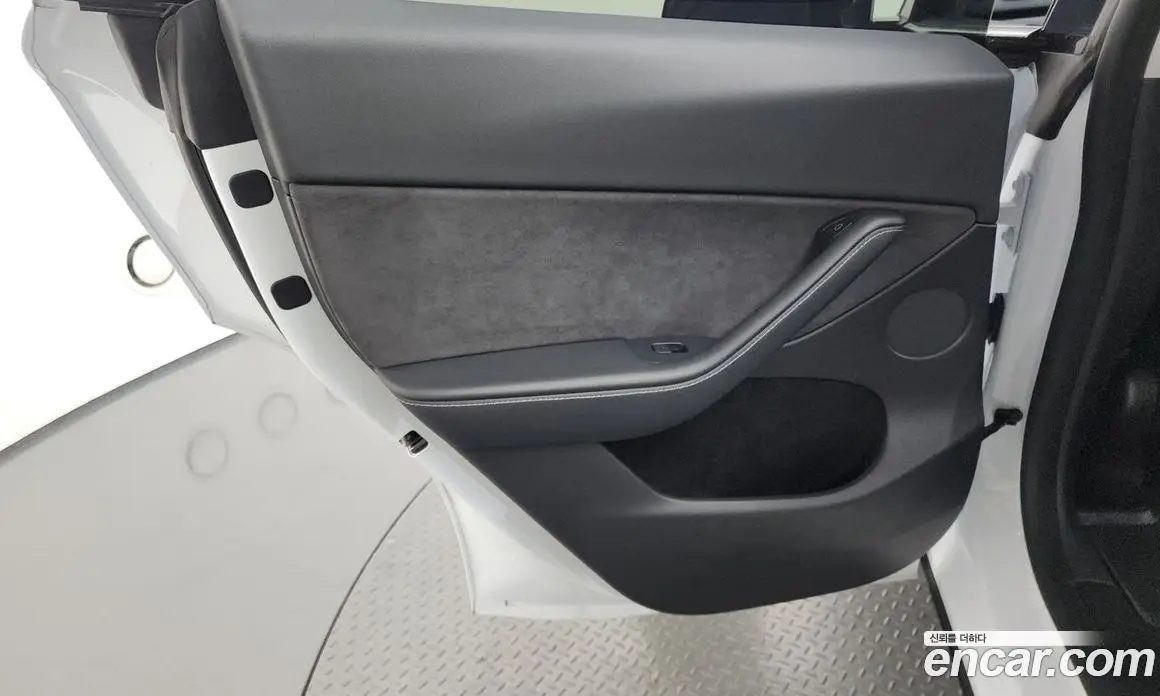 Tesla Model Y 2023 0.2 автомат (гидро), фото 15