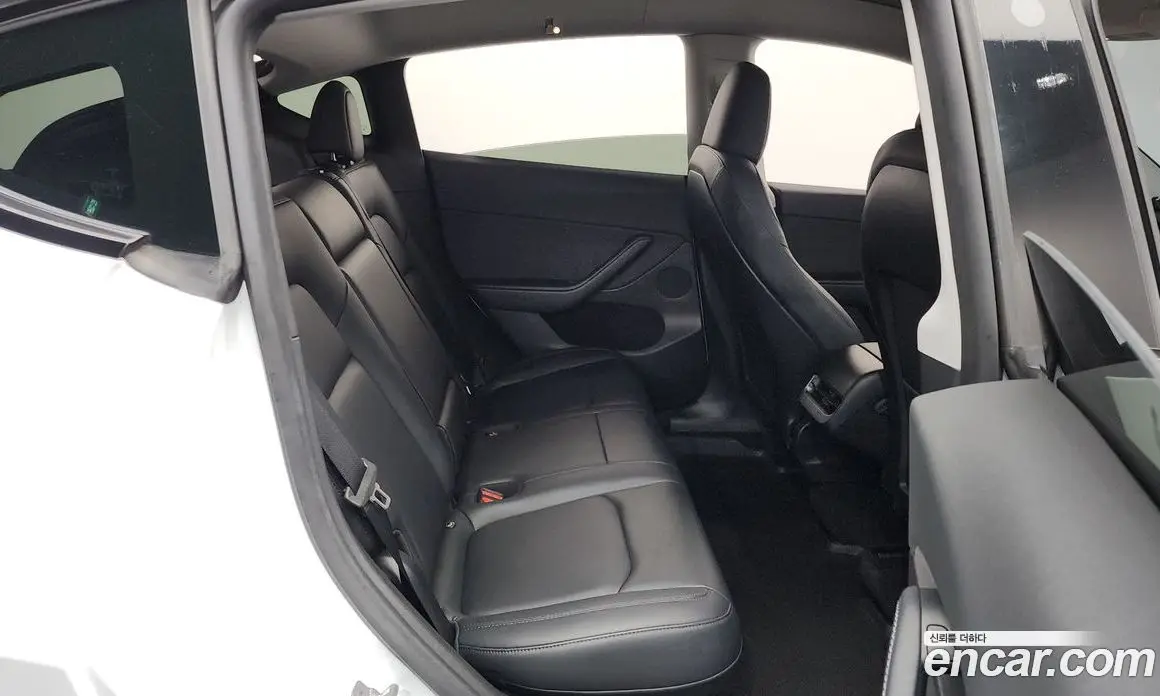 Tesla Model Y 2023 0.2 автомат (гидро), фото 17