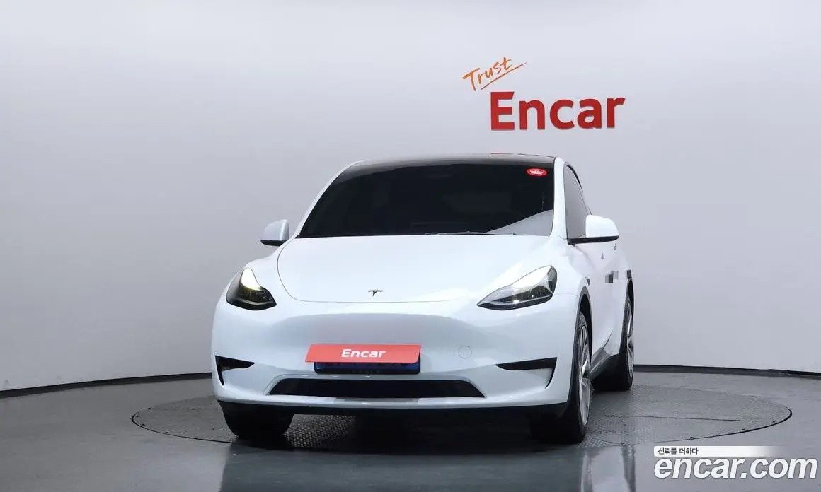 Tesla Model Y 2023 0.2 автомат (гидро), фото 3