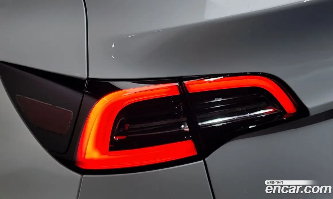 Tesla Model Y 2023 0.2 автомат (гидро), фото 9