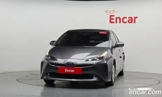 Toyota Prius 2021 1.8 автомат (гидро), миниатюра 2