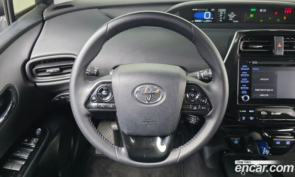 Toyota Prius 2021 1.8 автомат (гидро), фото 18
