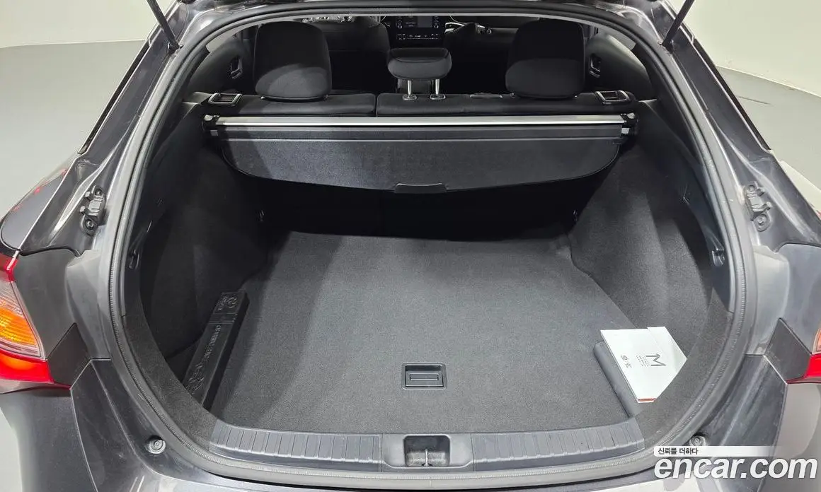Toyota Prius 2021 1.8 автомат (гидро), фото 25