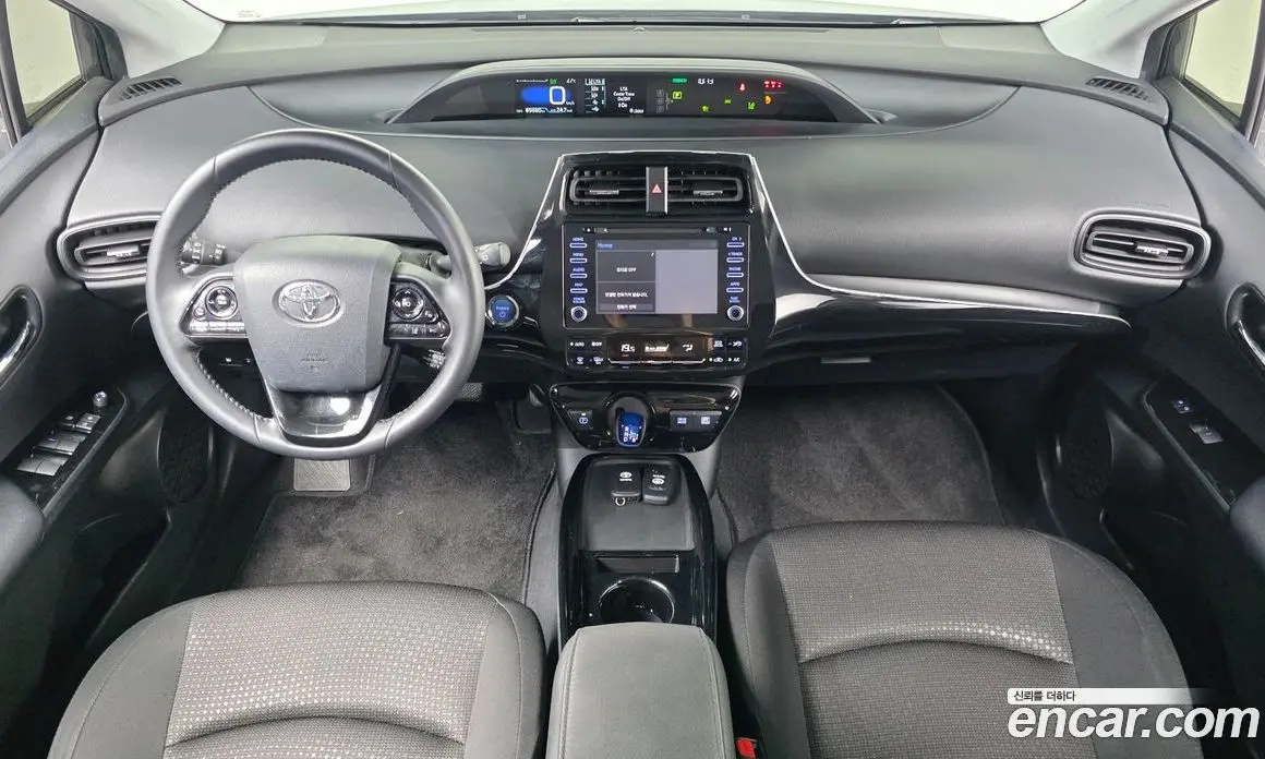 Toyota Prius 2021 1.8 автомат (гидро), фото 9