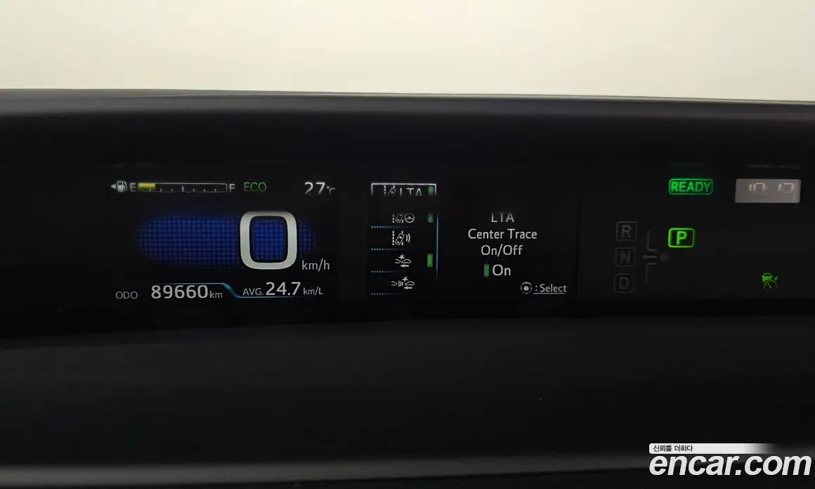 Toyota Prius 2021 1.8 автомат (гидро), фото 10