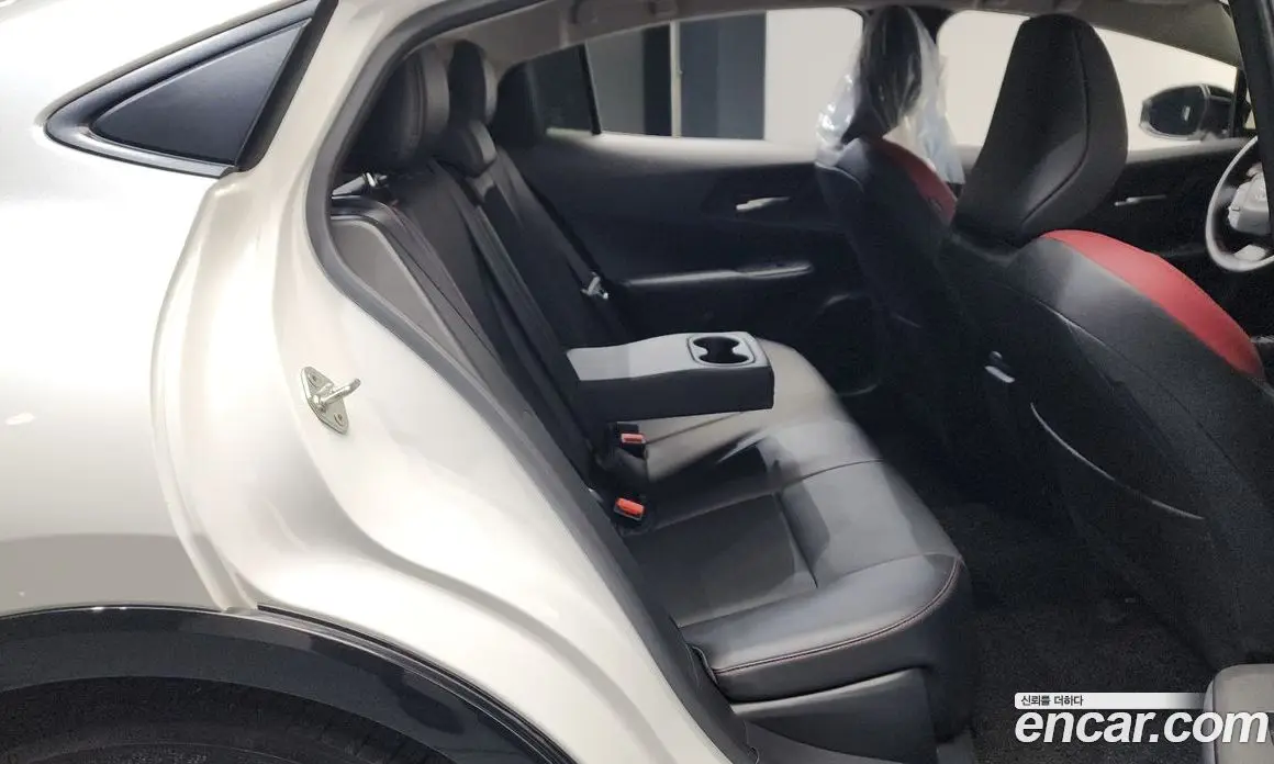 Toyota Prius 2024 2.0 автомат (гидро), фото 17