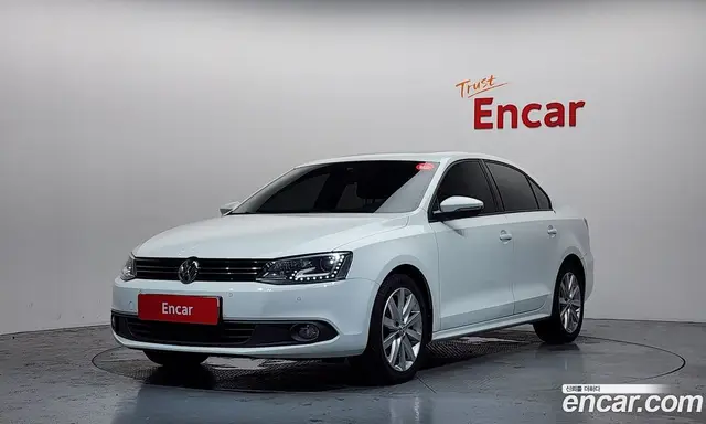 Volkswagen Jetta 2014 2.0 автомат (гидро), миниатюра 1