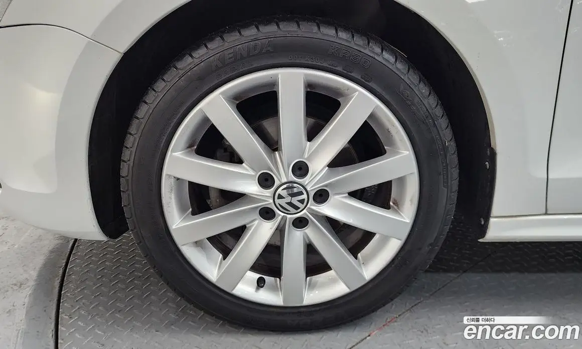 Volkswagen Jetta 2014 2.0 автомат (гидро), фото 5