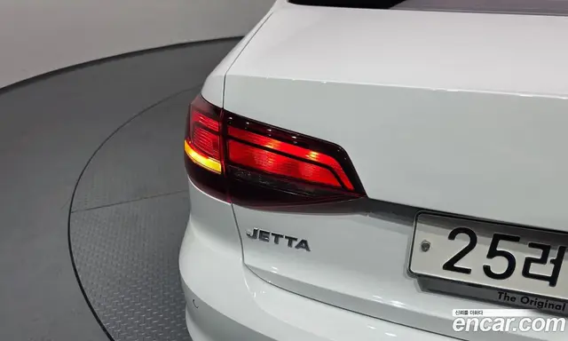 Volkswagen Jetta 2015 2.0 автомат (гидро), миниатюра 8