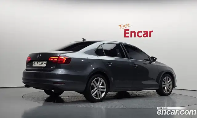 Volkswagen Jetta 2015 2.0 автомат (гидро), миниатюра 2