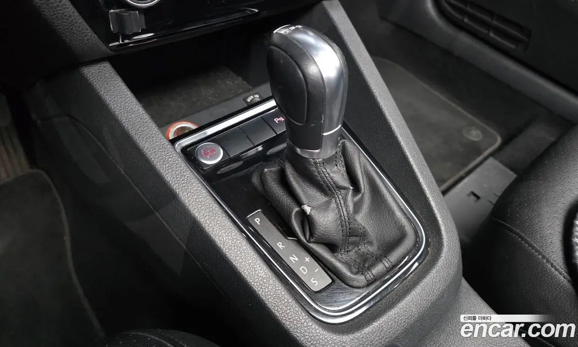 Volkswagen Jetta 2015 2.0 автомат (гидро), фото 9