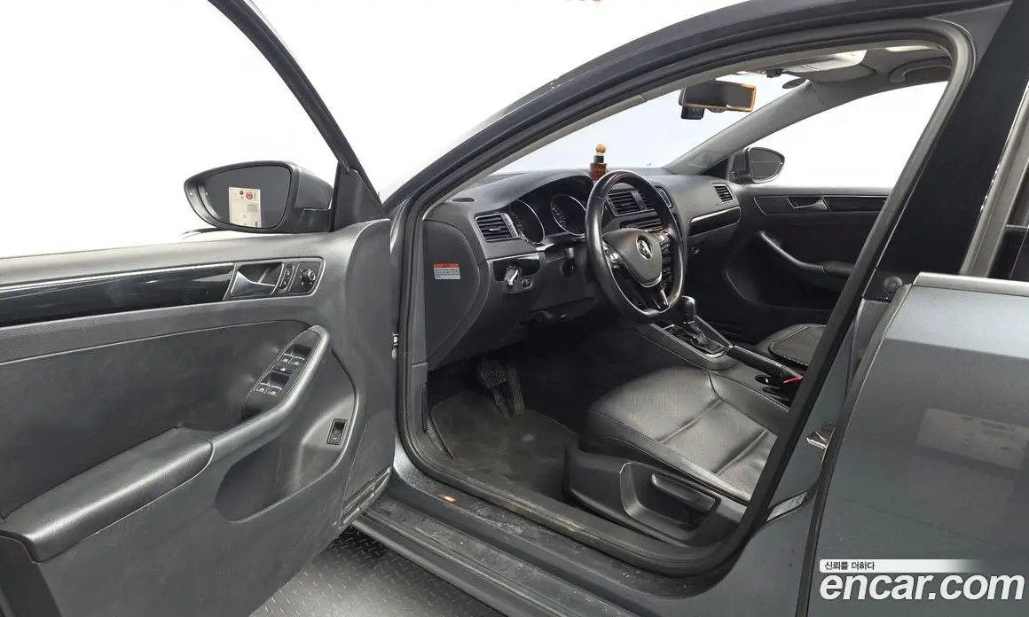Volkswagen Jetta 2015 2.0 автомат (гидро), фото 10