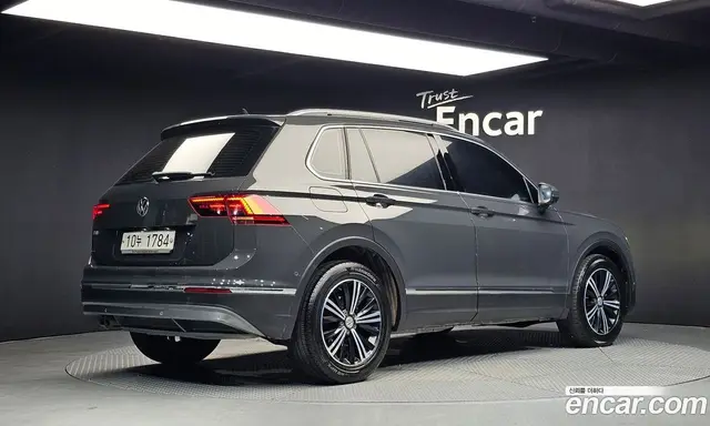 Volkswagen Tiguan 2018 2.0 автомат (гидро), миниатюра 2