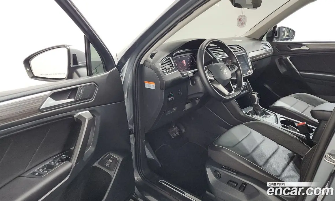 Volkswagen Tiguan 2024 2.0 автомат (гидро), фото 13