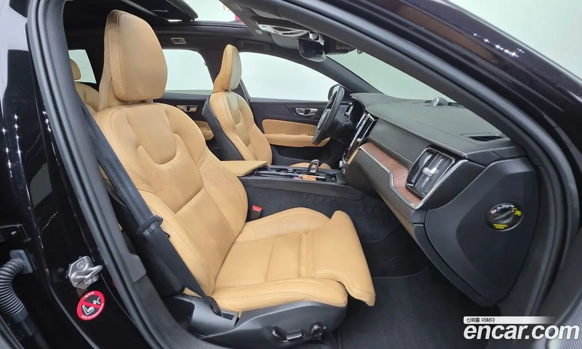 Volvo V60 2021 2.0 автомат (гидро), фото 13