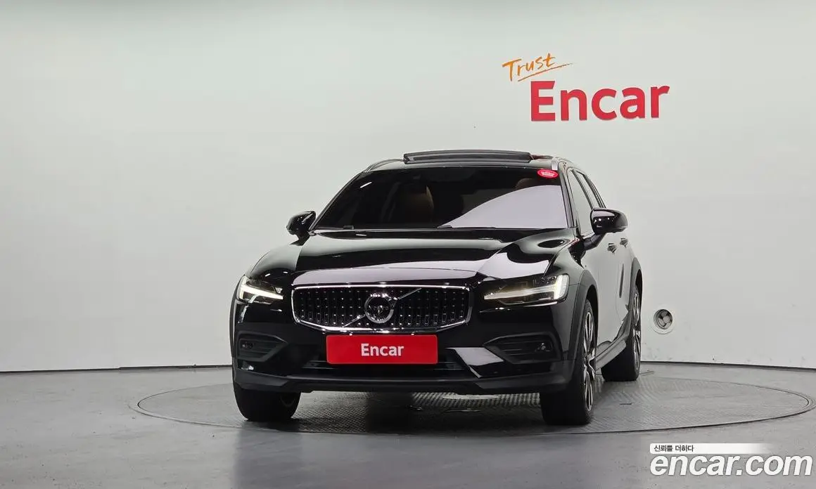Volvo V60 2021 2.0 автомат (гидро), фото 3