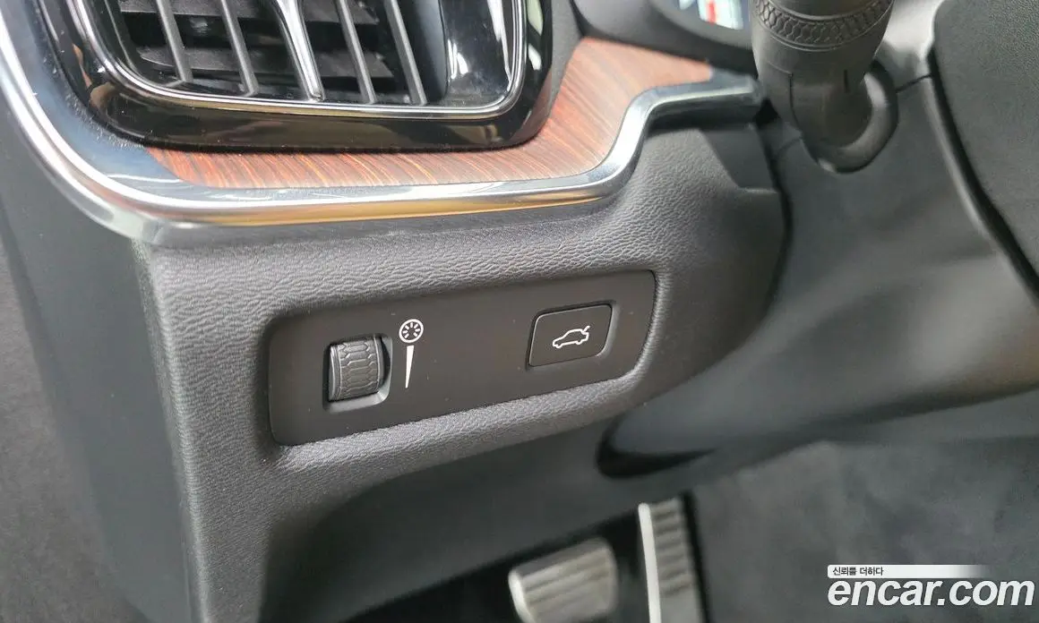 Volvo V60 2021 2.0 автомат (гидро), фото 21