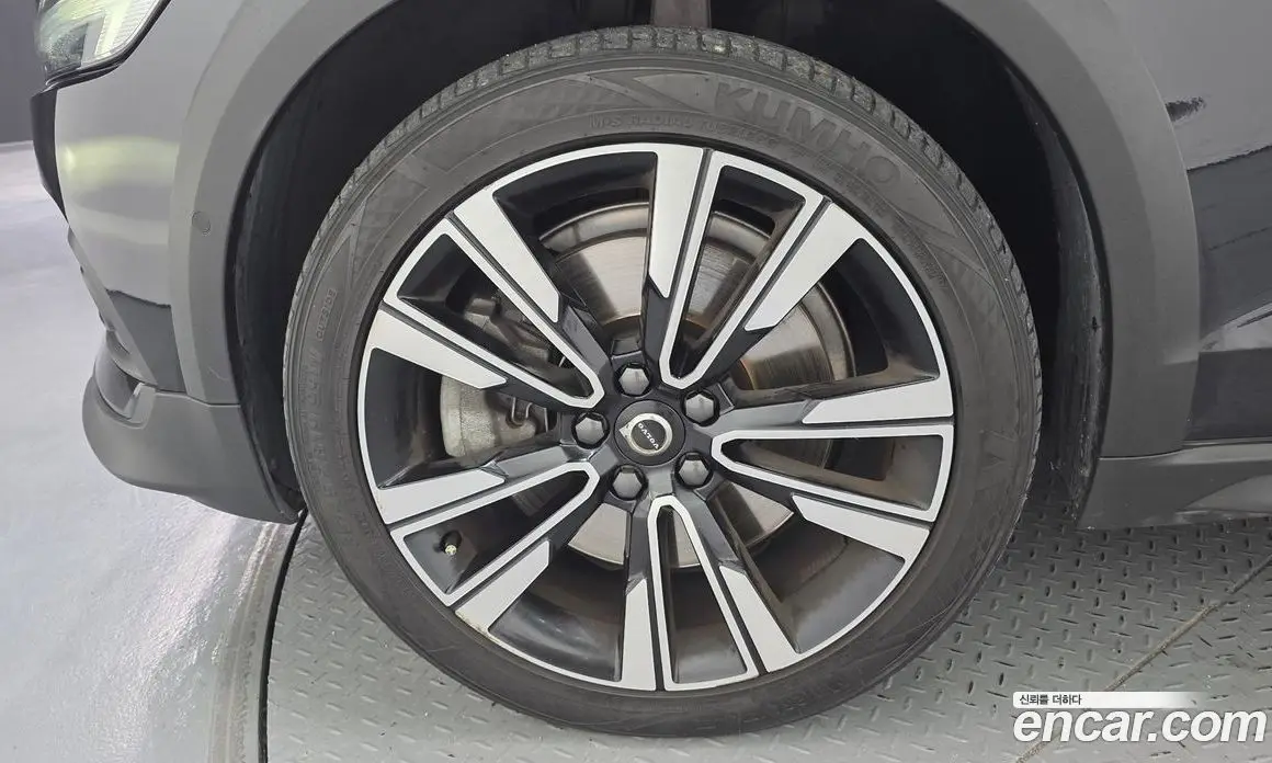Volvo V60 2021 2.0 автомат (гидро), фото 5