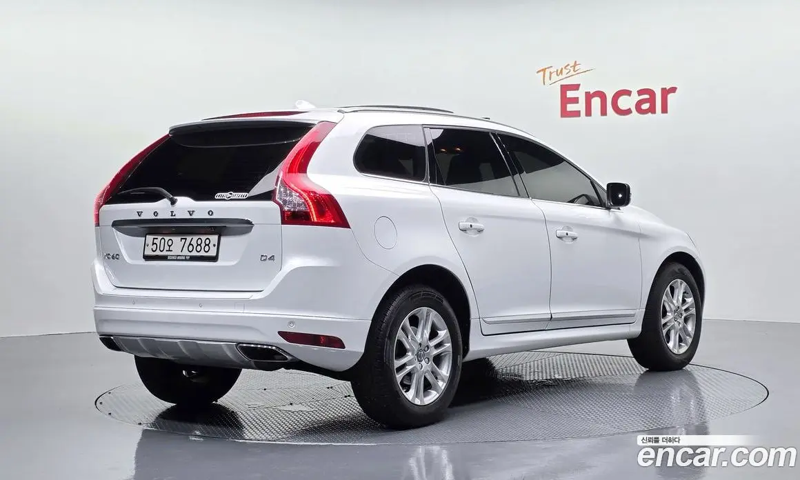 Volvo XC60 2015 2.0 автомат (гидро), фото 2