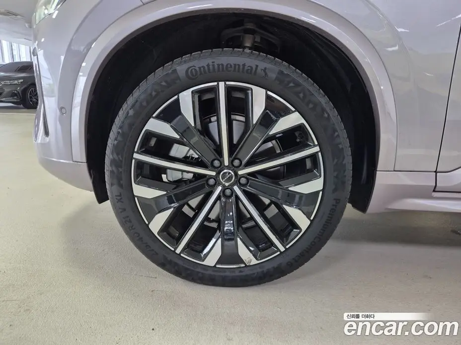Volvo XC90 2025 2.0 автомат (гидро), фото 6