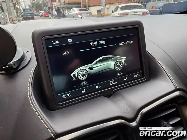Aston Martin Vantage 2018 4.0 автомат (гидро), миниатюра 12
