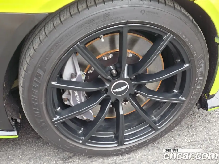 Aston Martin Vantage 2018 4.0 автомат (гидро), фото 7