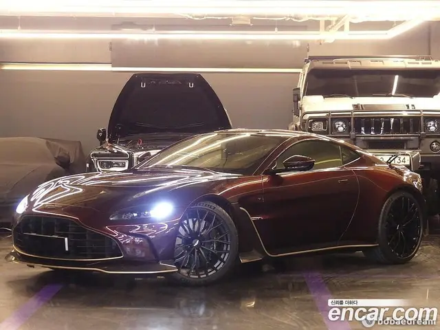 Aston Martin Vantage 2023 5.2 автомат (гидро), миниатюра 2