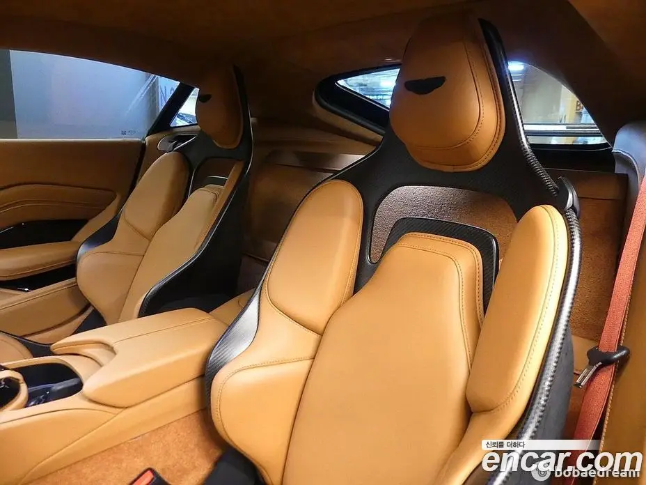 Aston Martin Vantage 2023 5.2 автомат (гидро), фото 13