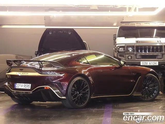 Aston Martin Vantage 2023 5.2 автомат (гидро), миниатюра 3