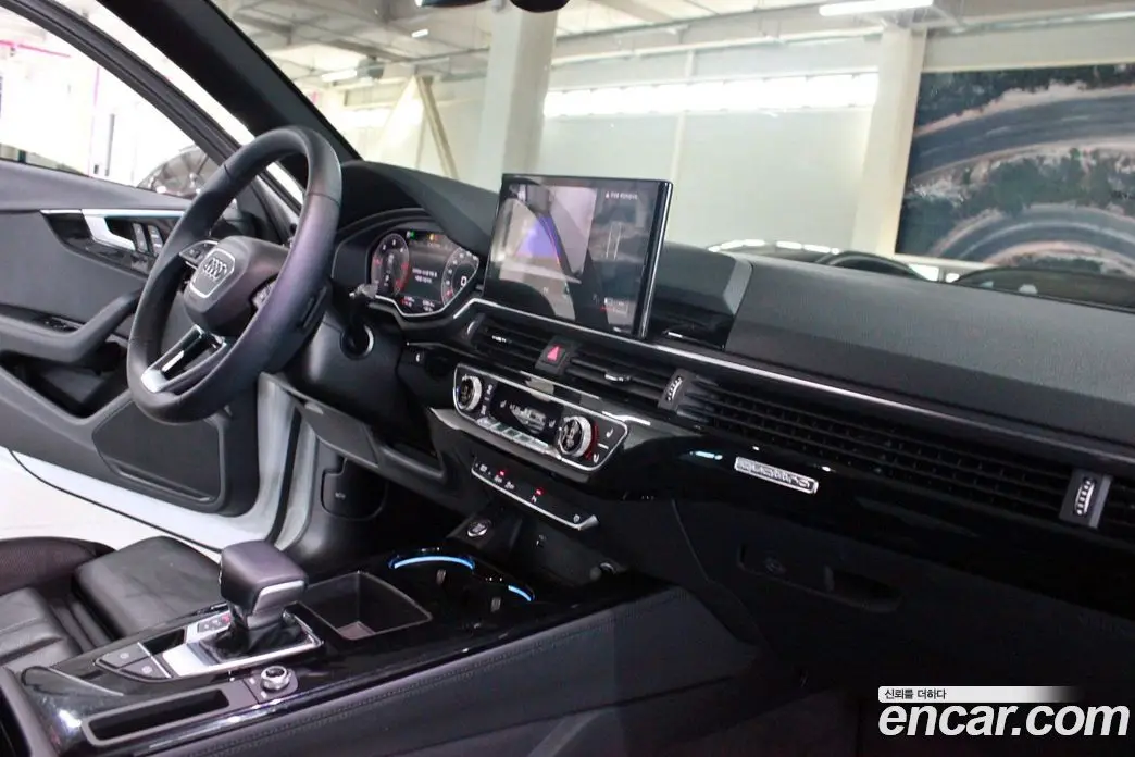 Audi A4 2022 2.0 автомат (гидро), фото 12