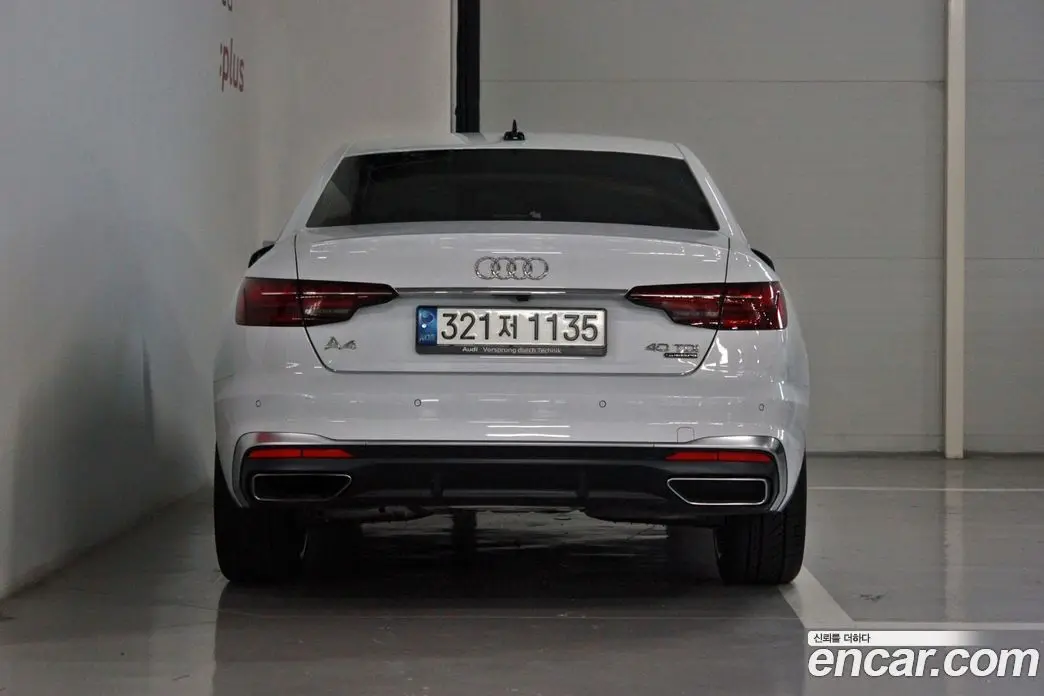 Audi A4 2022 2.0 автомат (гидро), фото 4